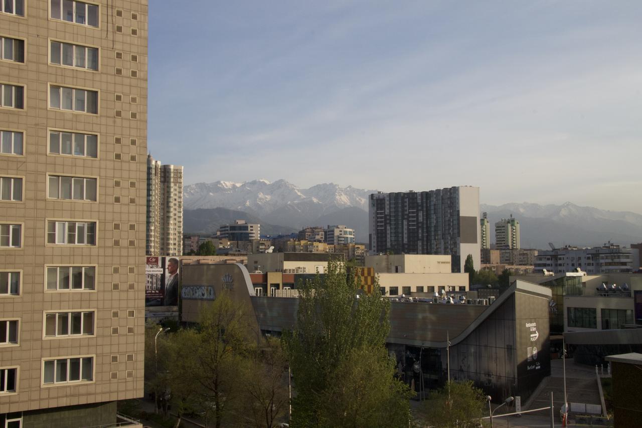 Deluxe Plaza Hotel Almati Kültér fotó
